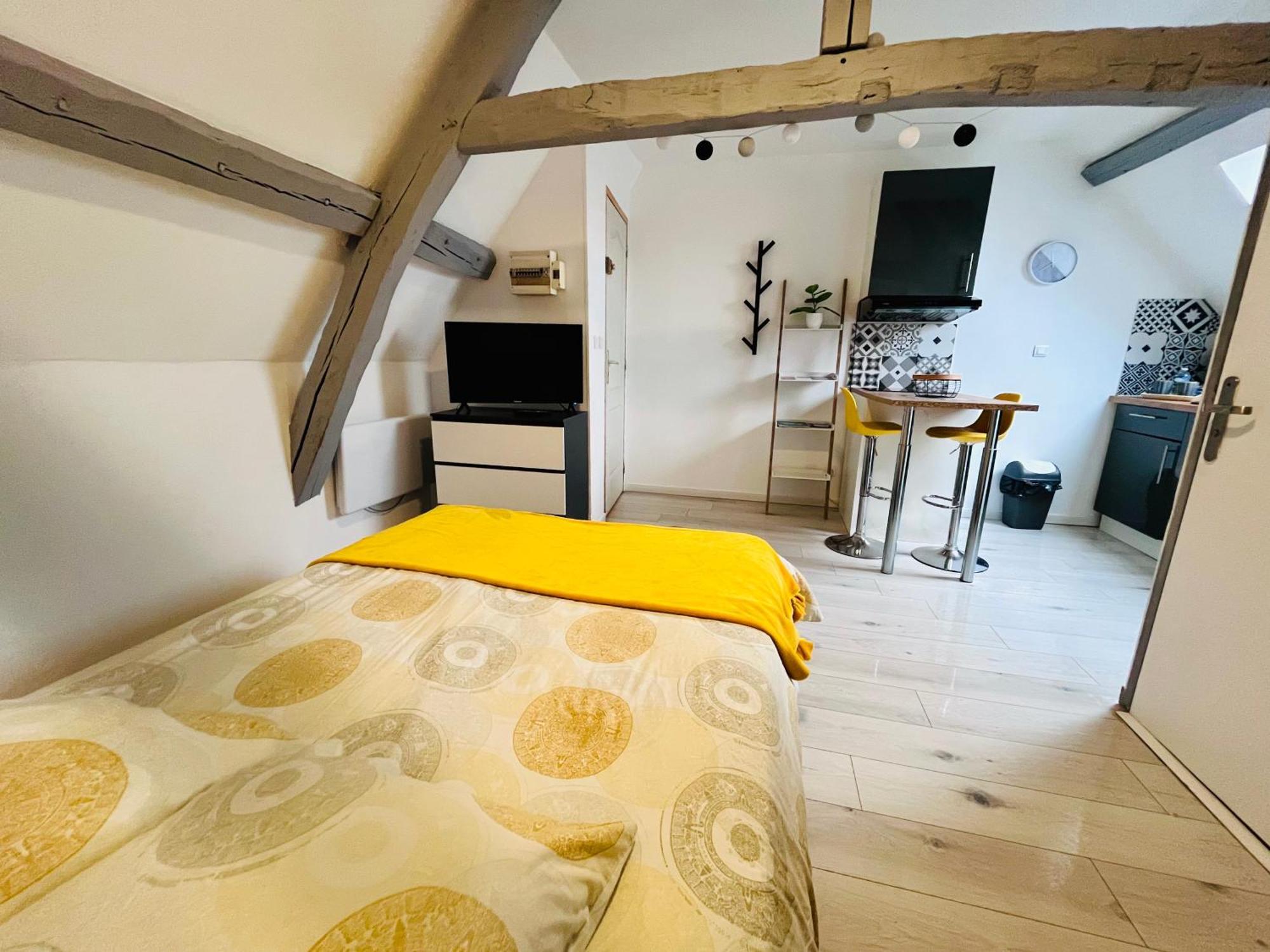 Au Petit Marcade Apartman Abbeville Kültér fotó