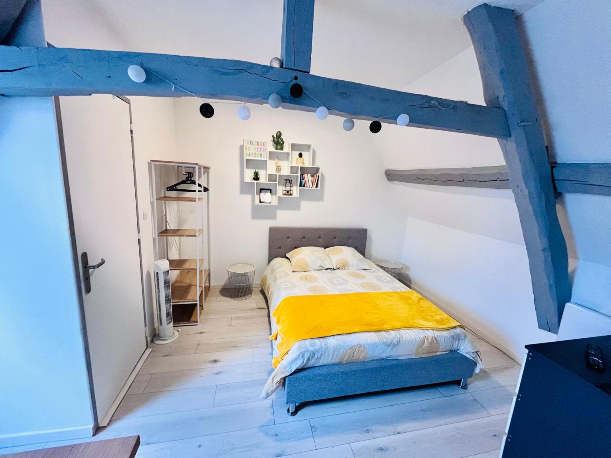 Au Petit Marcade Apartman Abbeville Kültér fotó
