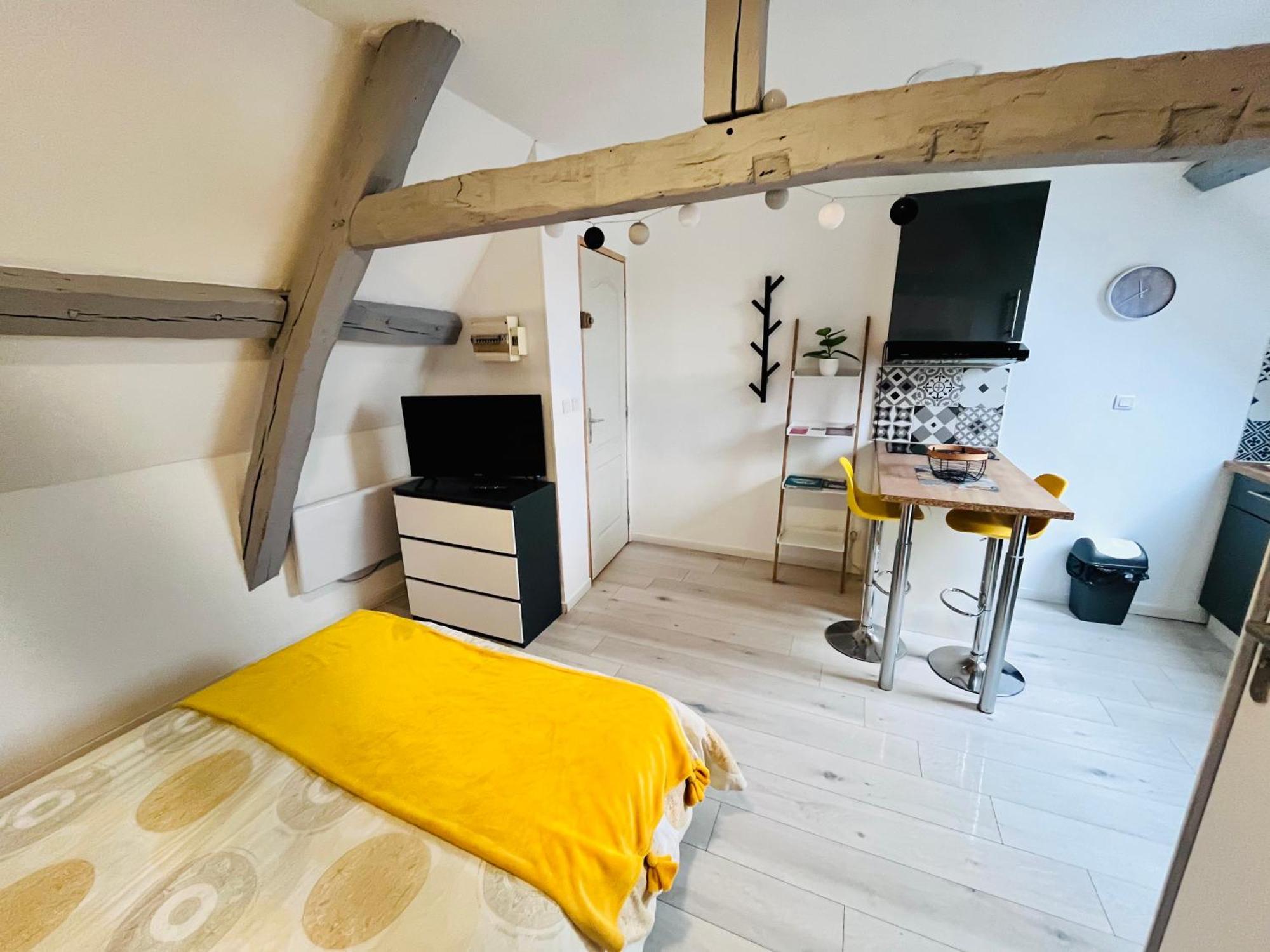Au Petit Marcade Apartman Abbeville Kültér fotó